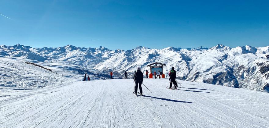 Quand réserver son séjour au ski à Méribel ? (Guide 2026–2027)